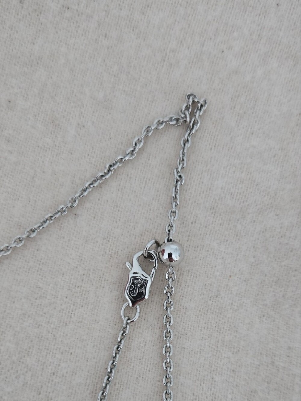 Juicy Couture Silver Heart Long Chain Adjustable Necklace - Picture 3 of 3